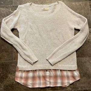 Hollister Sweater. Medium.
